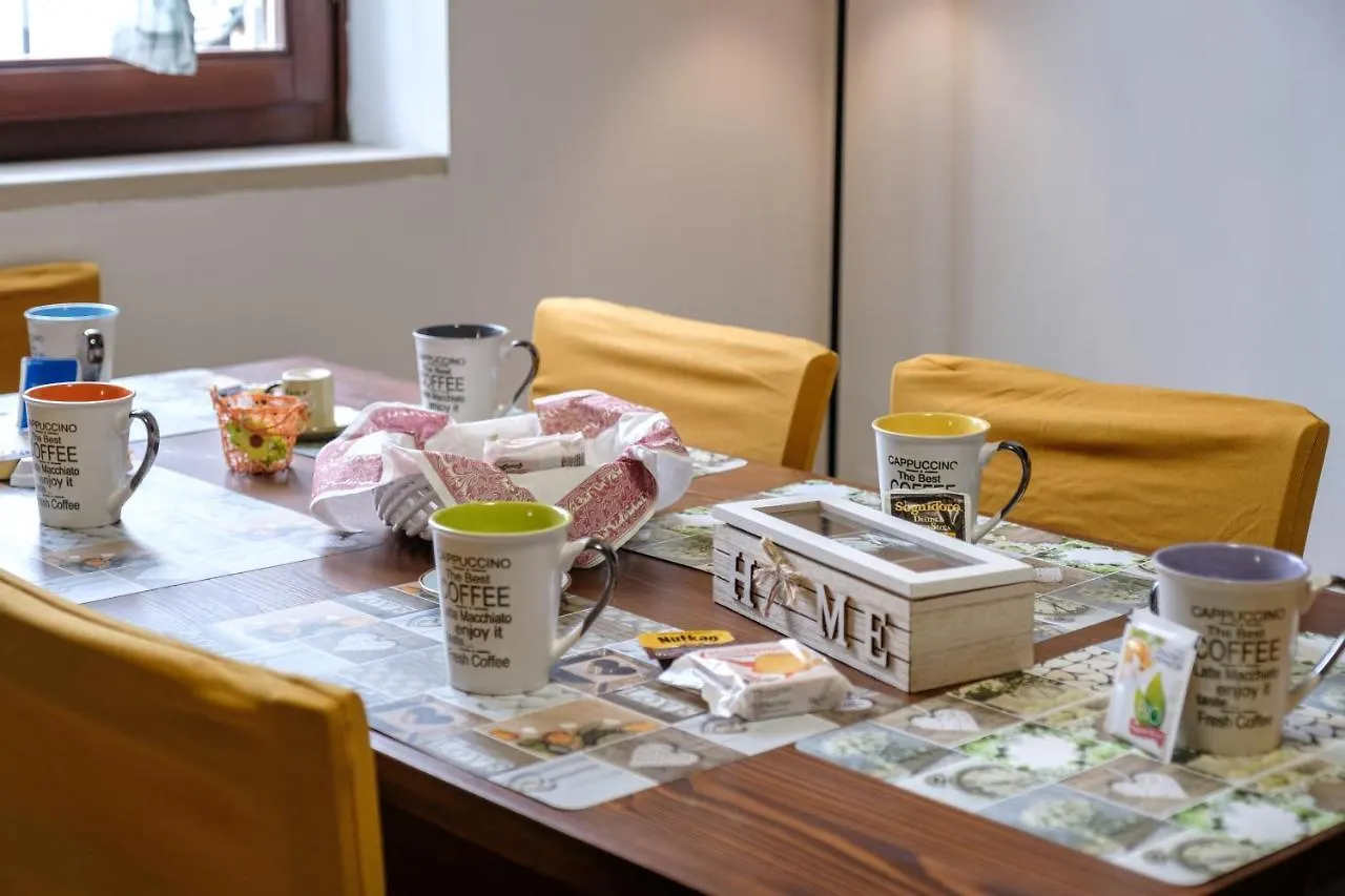 Gardaland Holiday Home***** Castelnuovo del Garda