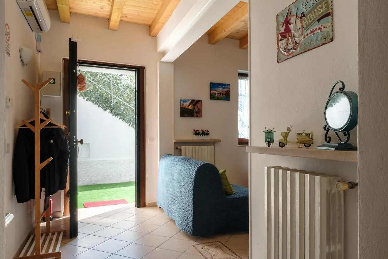 Gardaland Holiday Home***** Castelnuovo del Garda 0*,  Italia